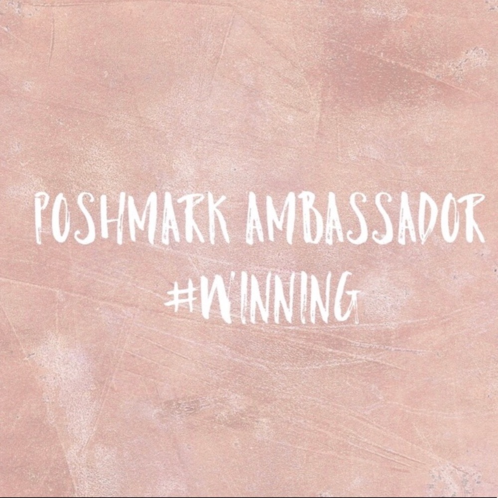 I’m a Poshmark Ambassador 🎉🛍💗